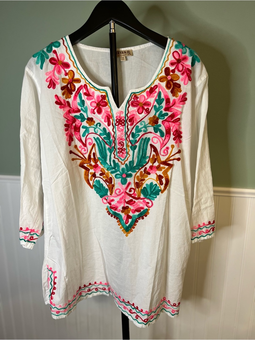 Wayan Natural Wear White Embroidered Tunic w/Pink & Teal Floral Motif. One Size